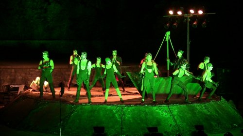 "Βάτραχοι" του Αριστοφάνη "Βάτραχοι" του Αριστοφάνη